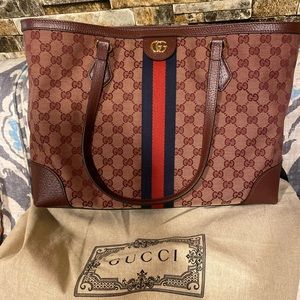 Brand new Gucci burgundy ophidia tote